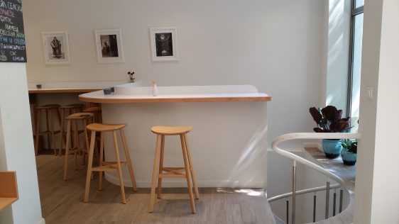 Bar at Cakey Bakey by placescases.com