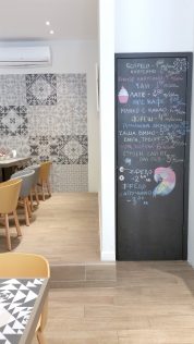 Blackdoord at Cakey Bakey by placescases.com