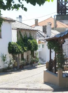 Have a stroll in Theologos by placescases.com