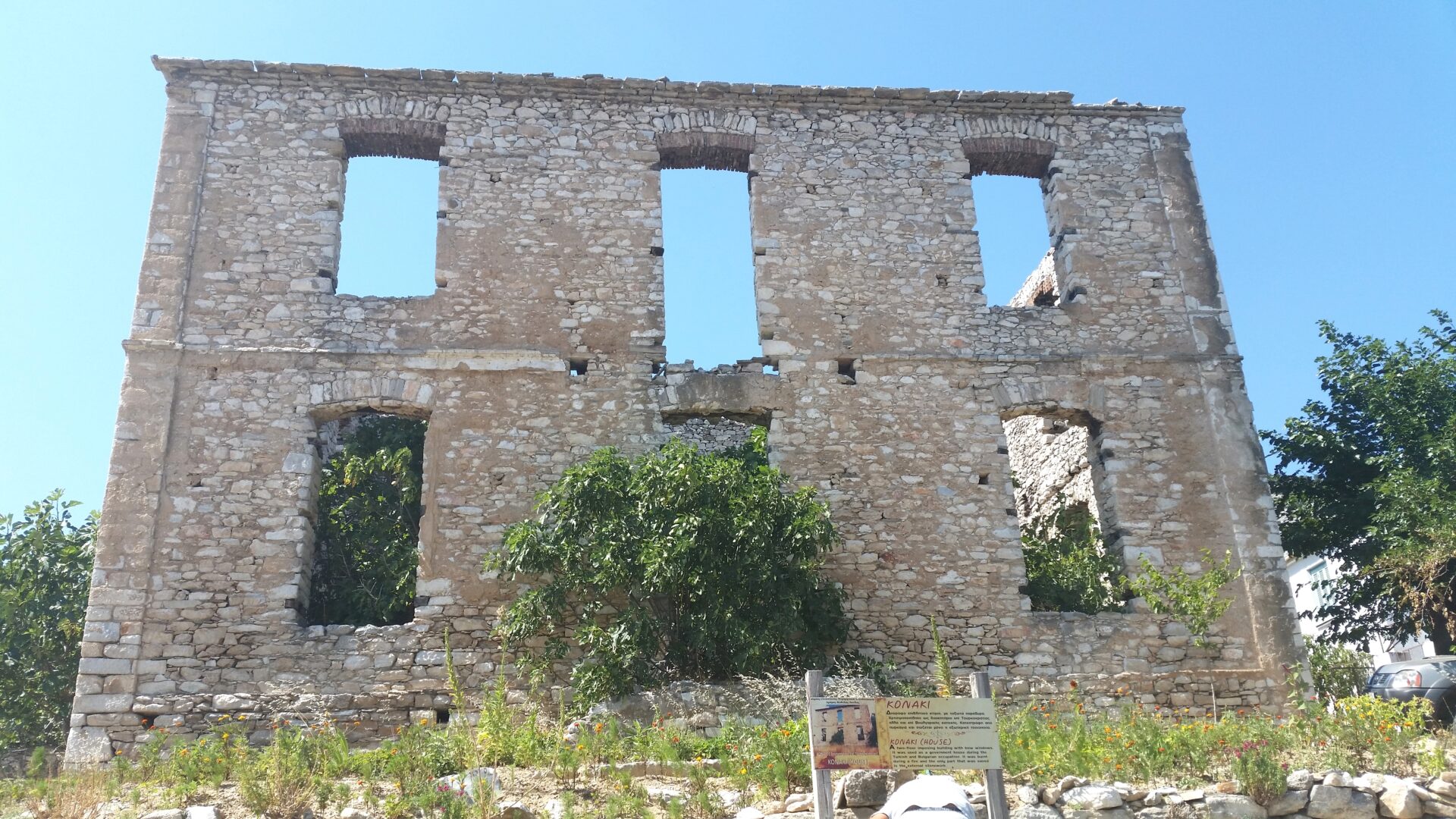 Remians from old buildings at Theologos by placescases.com