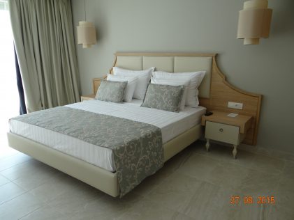 Bedroom of family suite 2014 at Cronwell Resort Sermilia by placescases.com
