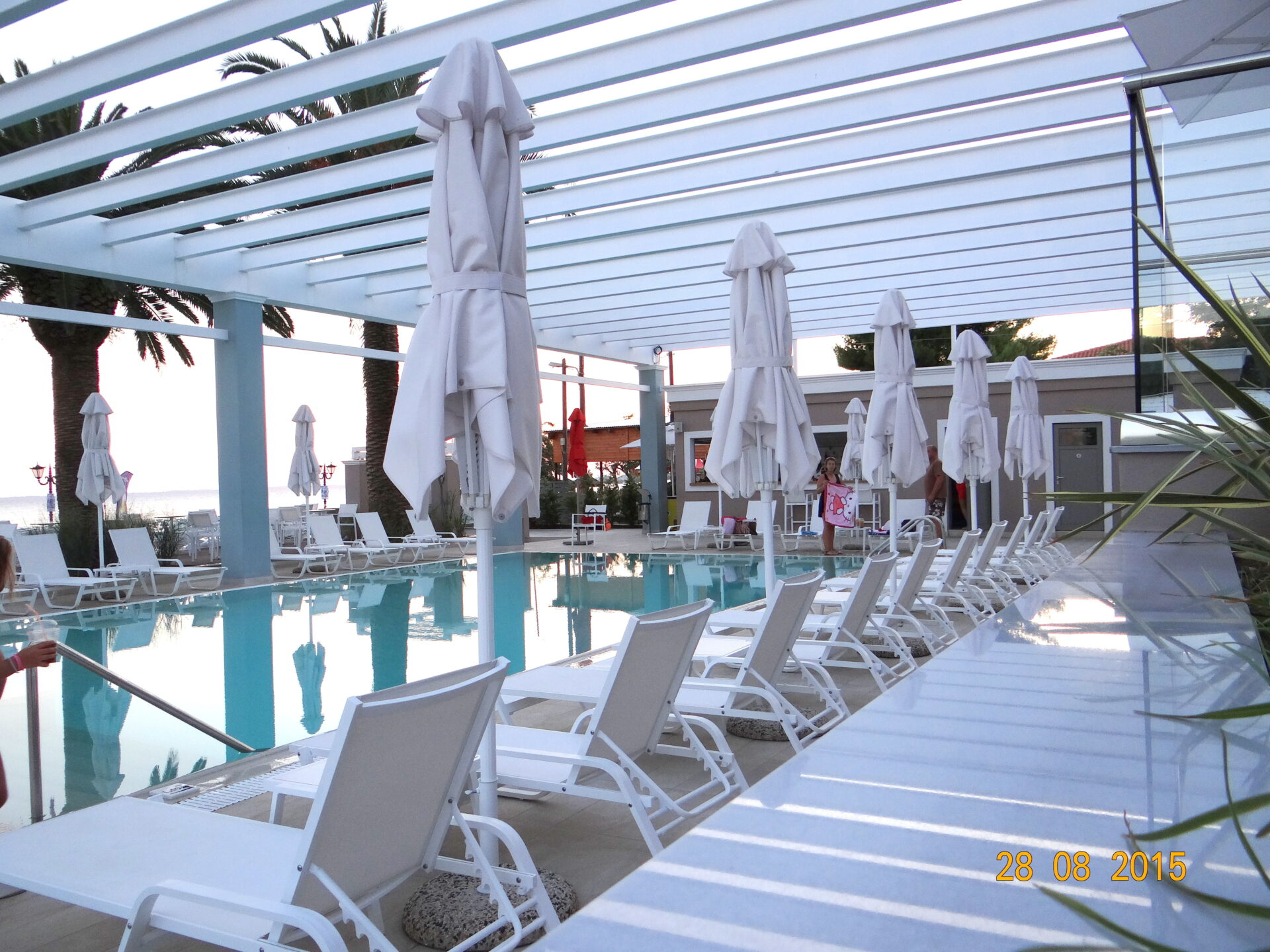 Cronwell Resort Sermilia pool by placescases.com