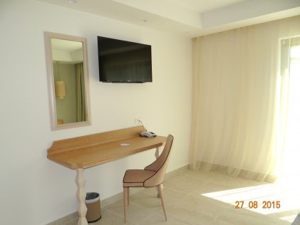 Dressing table at family suite 214 at Cronwell Resort Sermilia by placescases.com