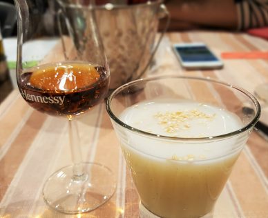 Dessert at Ann's show at ShowHow by placescases.com