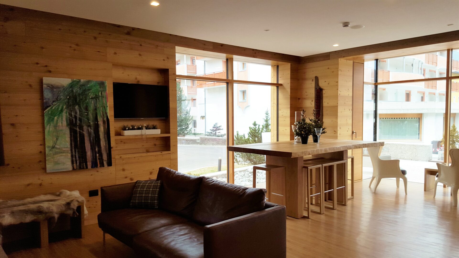 Lobby Bar 2 at Corona Dolomites by placescases.com