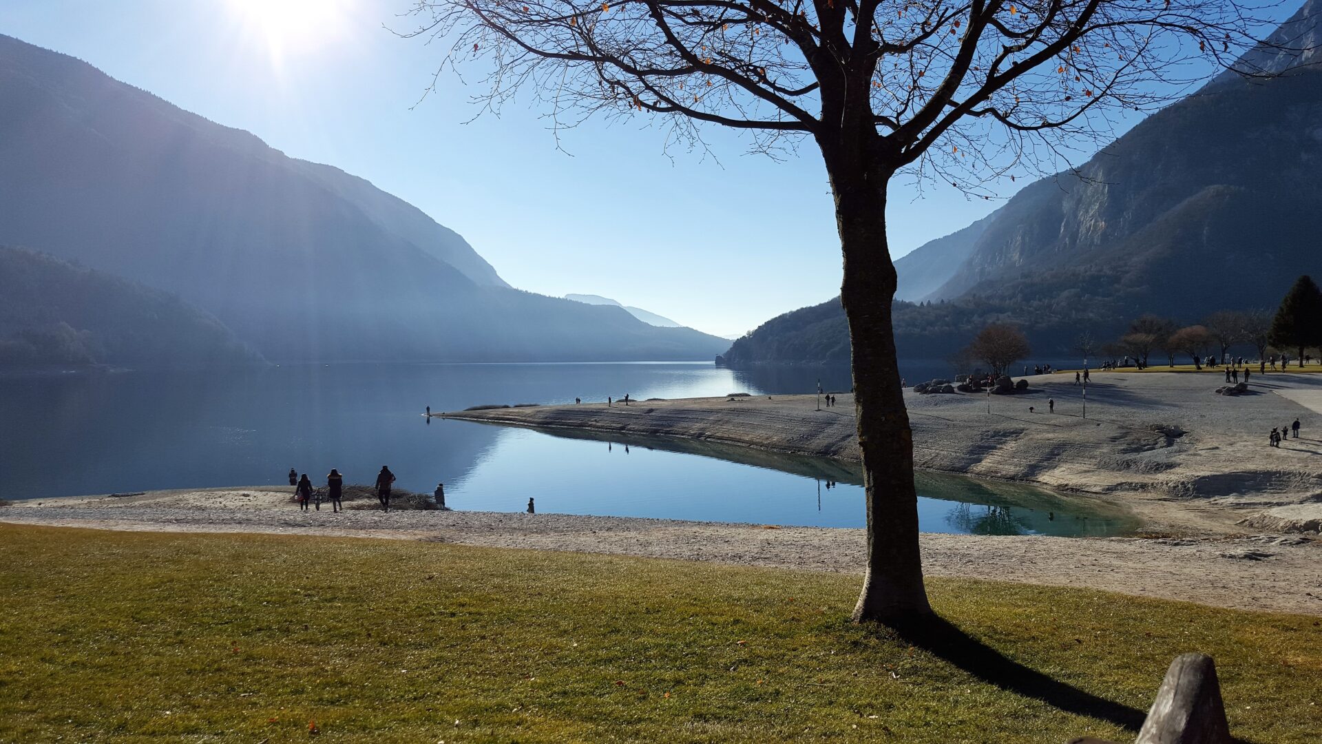 Molveno Lake by placescases.com