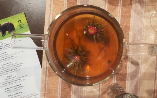 Tea compliment in Ann's show at ShowHow by placescases.com