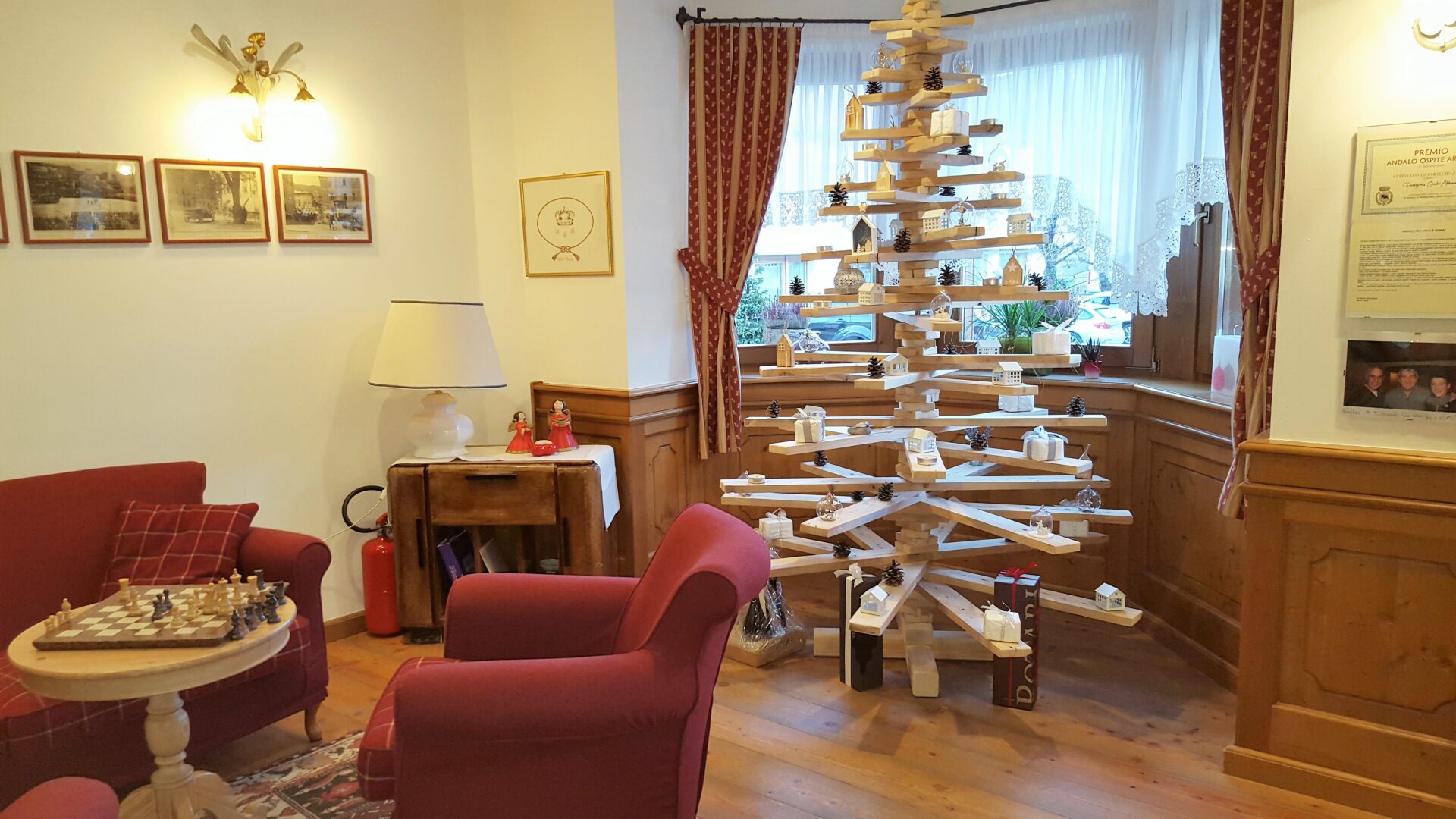 Trendy Christmas Tree at Corona Dolomites by placescases.com