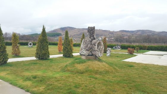 Декорация в първата винарна на Мидалидаре/ Decoration at winery 1 Midalidare Estate by placescases.com