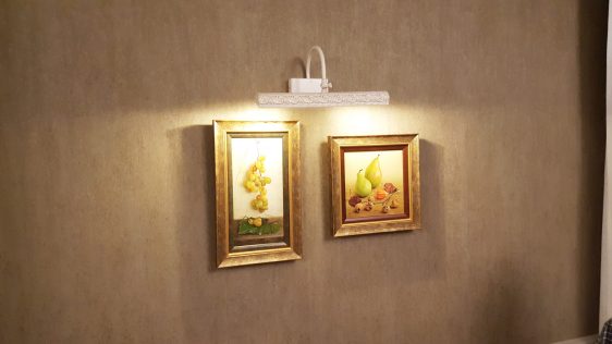Ресторант Мидалидаре/Paintings on the wall Hand made lace trimming at the restaurant Midalidare Hotel by placescases.com