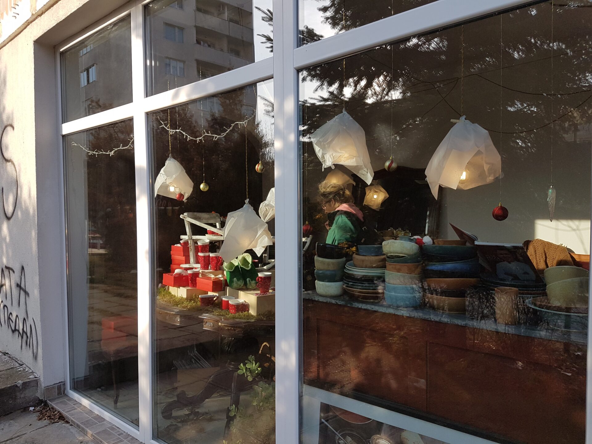 Ekaterina Lachova art studio, placescases.com